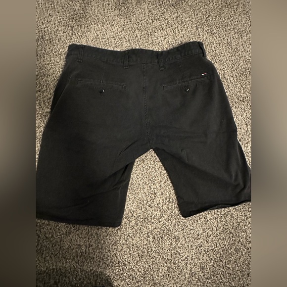 Tommy Hilfiger Shorts size 34 - Picture 3 of 3